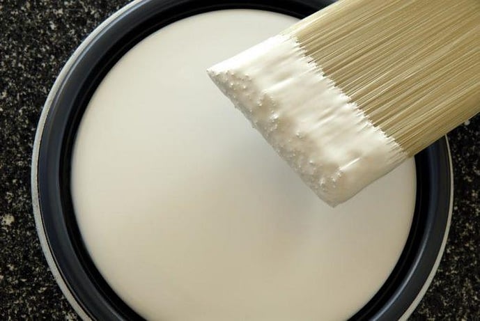 Thinning latex paint with alcohol